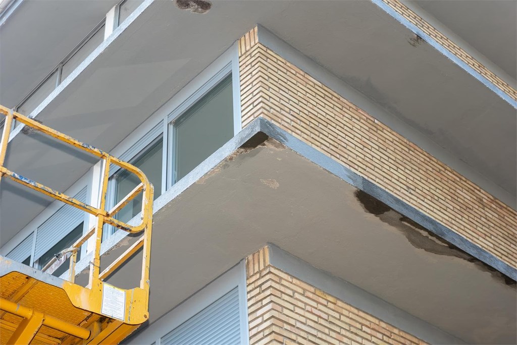 Cómo prevenir y solucionar las grietas en las fachadas