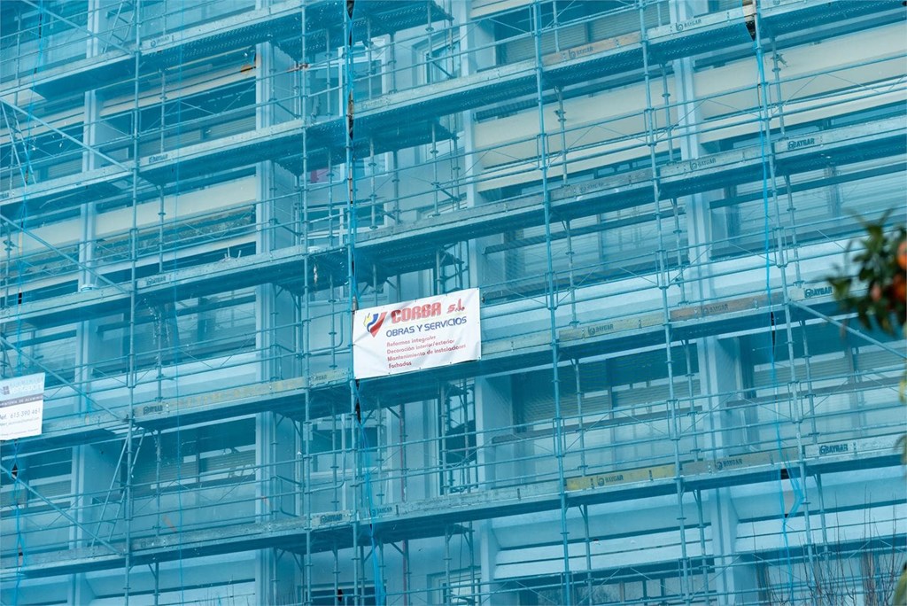 ¿Cuánto tiempo dura y qué mantenimiento requiere una fachada SATE?